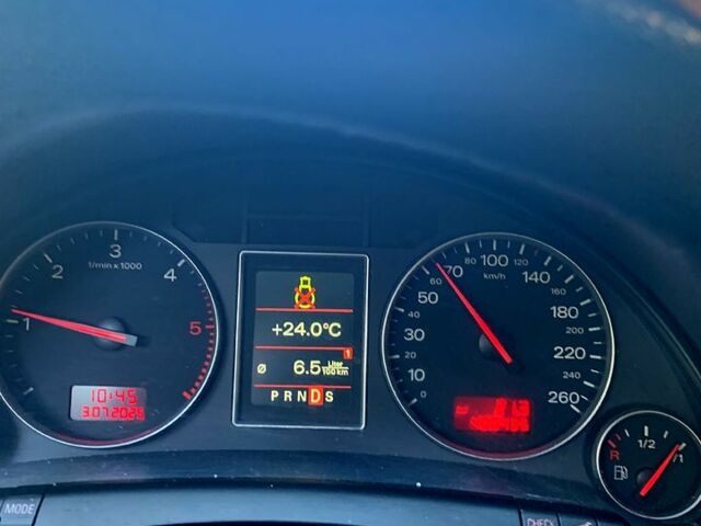 Сірий Ауді А4, об'ємом двигуна 2.5 л та пробігом 400 тис. км за 4500 $, фото 6 на Automoto.ua