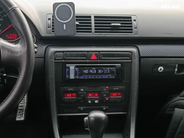 Сірий Ауді А4, об'ємом двигуна 2.4 л та пробігом 282 тис. км за 5390 $, фото 17 на Automoto.ua