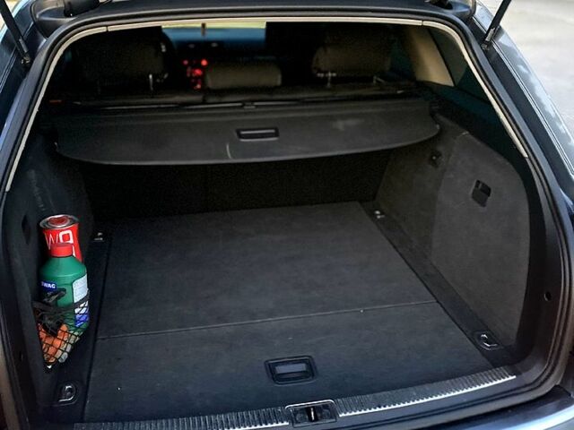 Серый Ауди А4, объемом двигателя 2.5 л и пробегом 435 тыс. км за 5000 $, фото 5 на Automoto.ua