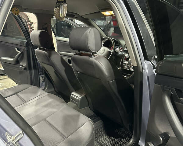 Сірий Ауді А4, об'ємом двигуна 1.78 л та пробігом 277 тис. км за 6000 $, фото 27 на Automoto.ua