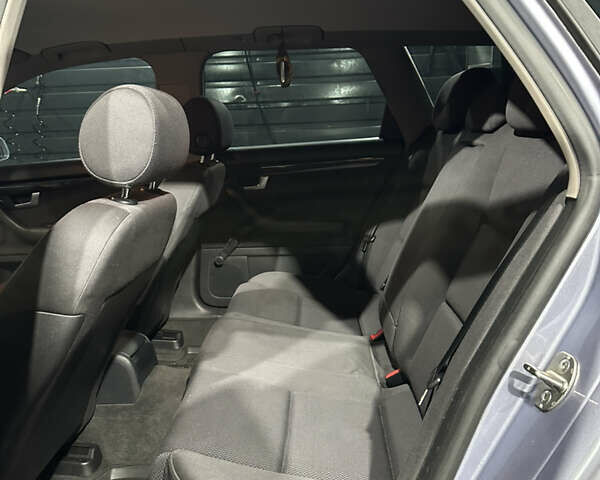 Сірий Ауді А4, об'ємом двигуна 1.78 л та пробігом 277 тис. км за 6000 $, фото 25 на Automoto.ua
