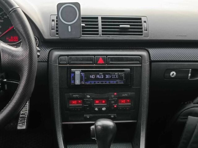 Сірий Ауді А4, об'ємом двигуна 2.4 л та пробігом 282 тис. км за 5390 $, фото 17 на Automoto.ua