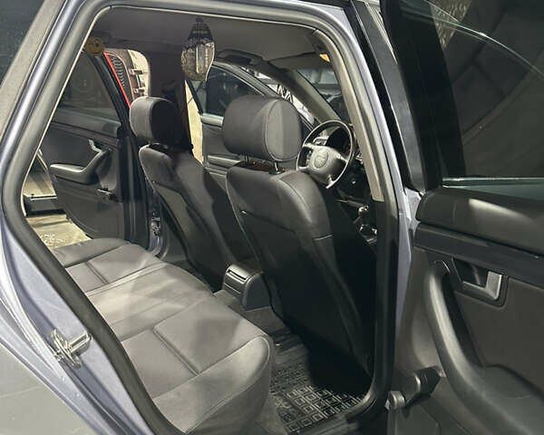 Сірий Ауді А4, об'ємом двигуна 1.78 л та пробігом 277 тис. км за 6000 $, фото 13 на Automoto.ua