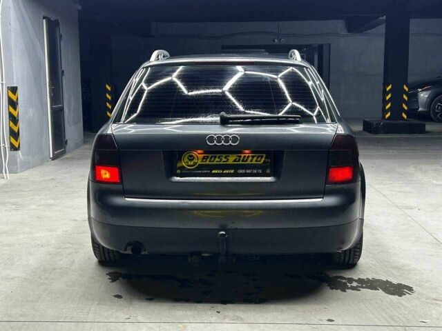 Серый Ауди А4, объемом двигателя 2 л и пробегом 284 тыс. км за 4600 $, фото 4 на Automoto.ua