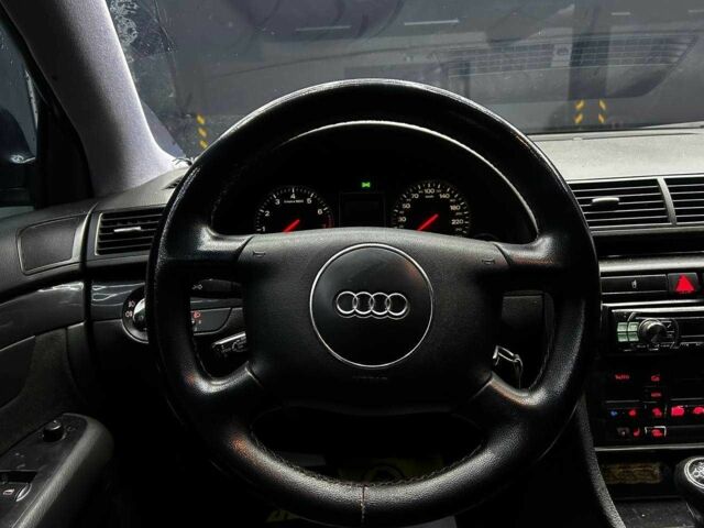 Серый Ауди А4, объемом двигателя 2 л и пробегом 284 тыс. км за 4600 $, фото 10 на Automoto.ua