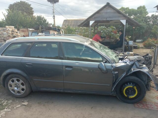 Ауди А4 2003 в Броварах на Automoto.ua Серый Ауди А4, объемом двигателя 0 л и пробегом 185 тыс. км за 1800 $, фото 2 на Automoto.ua