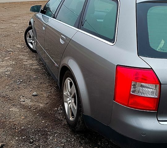 Сірий Ауді А4, об'ємом двигуна 2 л та пробігом 292 тис. км за 6500 $, фото 1 на Automoto.ua