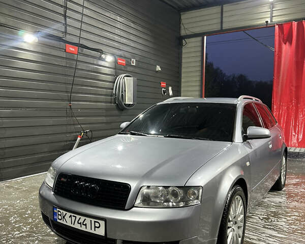 Сірий Ауді А4, об'ємом двигуна 1.78 л та пробігом 277 тис. км за 6000 $, фото 6 на Automoto.ua