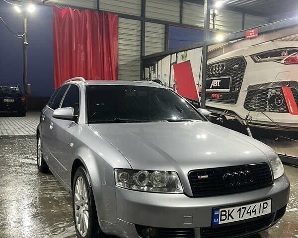 Сірий Ауді А4, об'ємом двигуна 1.78 л та пробігом 277 тис. км за 6000 $, фото 1 на Automoto.ua