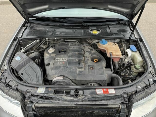 Сірий Ауді А4, об'ємом двигуна 1.9 л та пробігом 502 тис. км за 3033 $, фото 15 на Automoto.ua