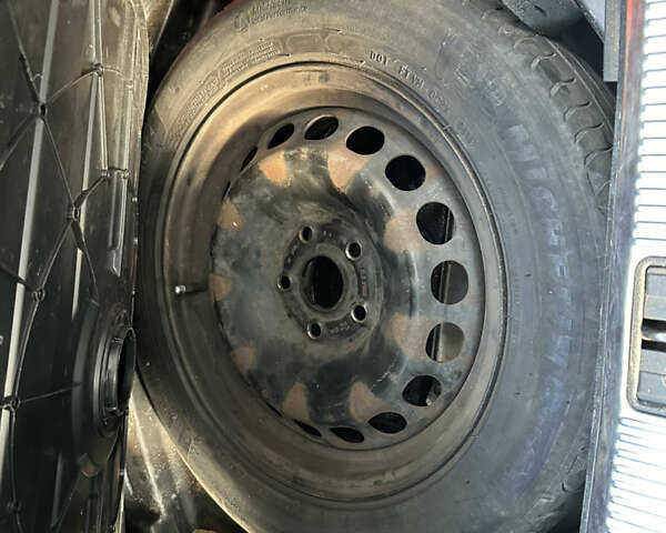 Серый Ауди А4, объемом двигателя 2.5 л и пробегом 297 тыс. км за 4000 $, фото 15 на Automoto.ua