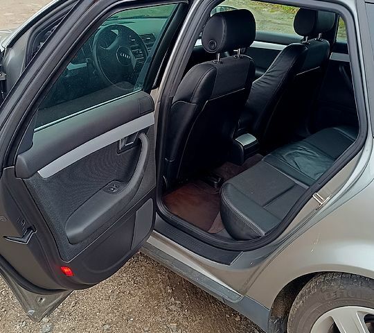 Сірий Ауді А4, об'ємом двигуна 2 л та пробігом 292 тис. км за 6500 $, фото 6 на Automoto.ua