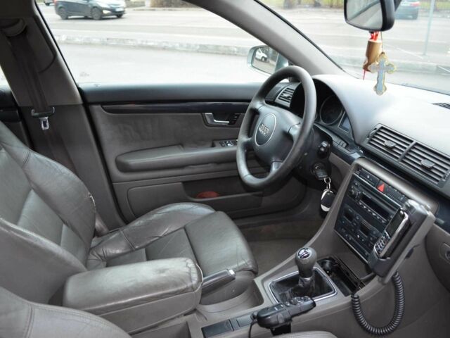 Серый Ауди А4, объемом двигателя 2.5 л и пробегом 390 тыс. км за 5400 $, фото 21 на Automoto.ua