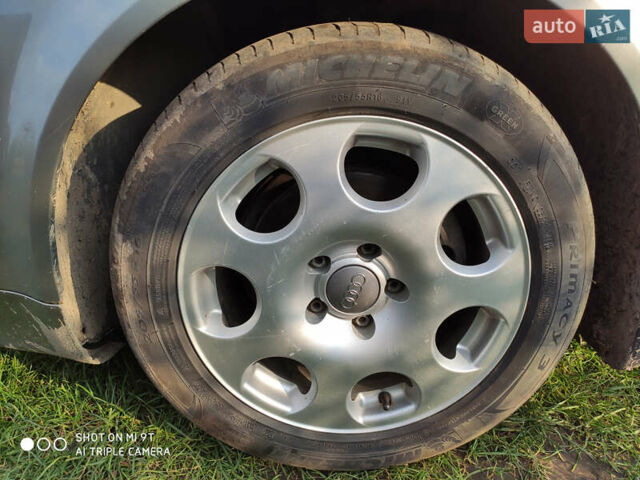 Серый Ауди А4, объемом двигателя 1.9 л и пробегом 407 тыс. км за 5000 $, фото 9 на Automoto.ua