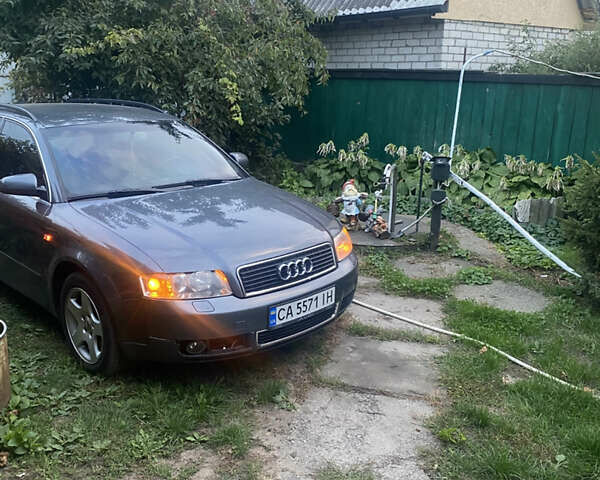 Сірий Ауді А4, об'ємом двигуна 2.5 л та пробігом 432 тис. км за 5000 $, фото 14 на Automoto.ua