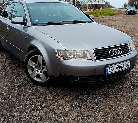 Сірий Ауді А4, об'ємом двигуна 2 л та пробігом 292 тис. км за 6500 $, фото 2 на Automoto.ua