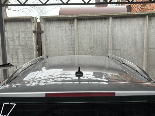 Серый Ауди А4, объемом двигателя 2 л и пробегом 290 тыс. км за 6000 $, фото 5 на Automoto.ua