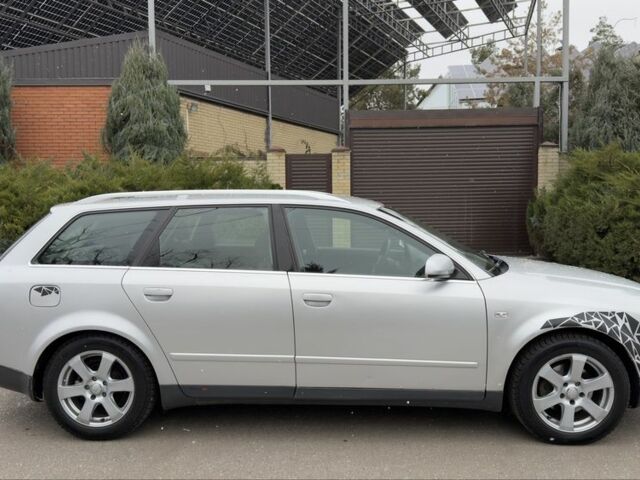 Серый Ауди А4, объемом двигателя 2 л и пробегом 300 тыс. км за 3990 $, фото 3 на Automoto.ua