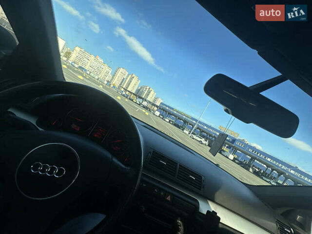 Серый Ауди А4, объемом двигателя 1.8 л и пробегом 252 тыс. км за 4500 $, фото 9 на Automoto.ua