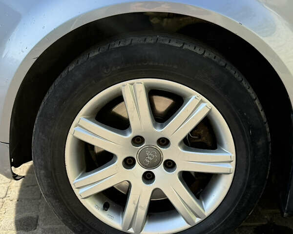 Серый Ауди А4, объемом двигателя 1.78 л и пробегом 300 тыс. км за 4000 $, фото 7 на Automoto.ua