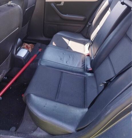 Серый Ауди А4, объемом двигателя 2.5 л и пробегом 375 тыс. км за 3200 $, фото 6 на Automoto.ua