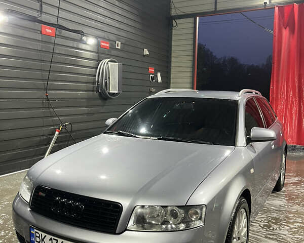 Сірий Ауді А4, об'ємом двигуна 1.78 л та пробігом 277 тис. км за 6000 $, фото 2 на Automoto.ua