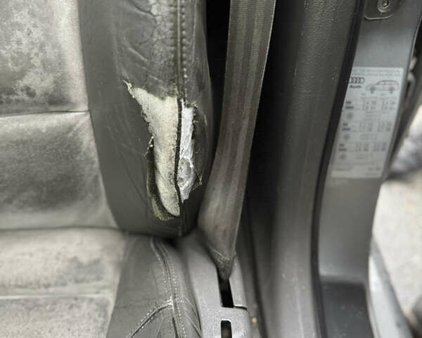 Серый Ауди А4, объемом двигателя 1.9 л и пробегом 407 тыс. км за 5000 $, фото 39 на Automoto.ua