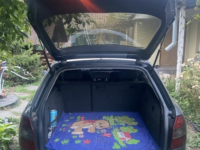 Серый Ауди А4, объемом двигателя 2.5 л и пробегом 3 тыс. км за 4500 $, фото 3 на Automoto.ua