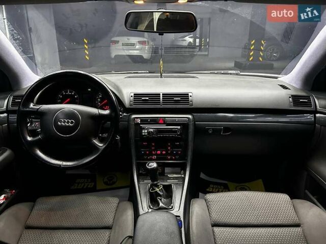 Серый Ауди А4, объемом двигателя 2 л и пробегом 284 тыс. км за 4600 $, фото 8 на Automoto.ua