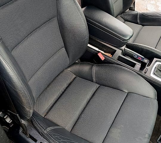 Сірий Ауді А4, об'ємом двигуна 2 л та пробігом 292 тис. км за 6500 $, фото 9 на Automoto.ua