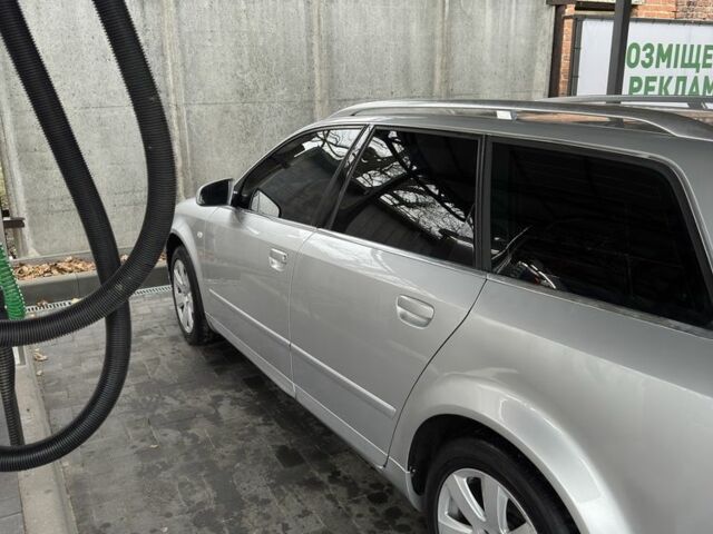 Серый Ауди А4, объемом двигателя 2 л и пробегом 290 тыс. км за 6000 $, фото 3 на Automoto.ua