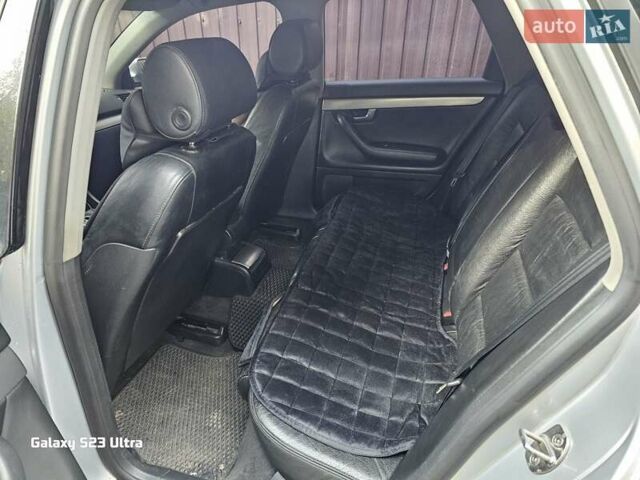 Серый Ауди А4, объемом двигателя 2.5 л и пробегом 260 тыс. км за 6000 $, фото 7 на Automoto.ua