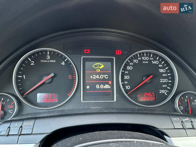 Серый Ауди А4, объемом двигателя 2.5 л и пробегом 297 тыс. км за 4000 $, фото 13 на Automoto.ua