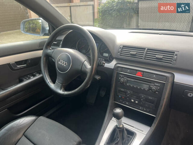 Сірий Ауді А4, об'ємом двигуна 1.8 л та пробігом 350 тис. км за 5000 $, фото 4 на Automoto.ua