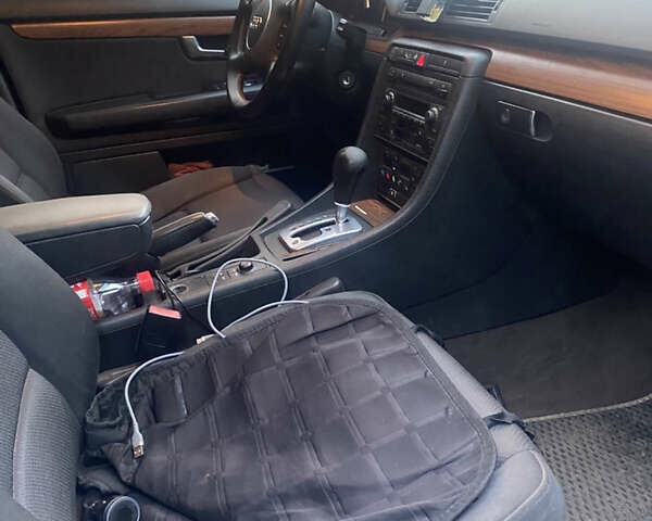 Сірий Ауді А4, об'ємом двигуна 2.5 л та пробігом 432 тис. км за 5000 $, фото 6 на Automoto.ua