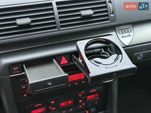 Сірий Ауді А4, об'ємом двигуна 1.8 л та пробігом 211 тис. км за 5900 $, фото 45 на Automoto.ua