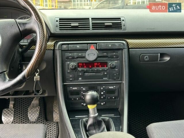 Сірий Ауді А4, об'ємом двигуна 2.5 л та пробігом 352 тис. км за 4200 $, фото 9 на Automoto.ua