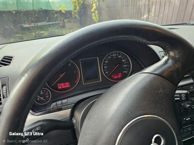 Серый Ауди А4, объемом двигателя 2.5 л и пробегом 260 тыс. км за 6000 $, фото 7 на Automoto.ua