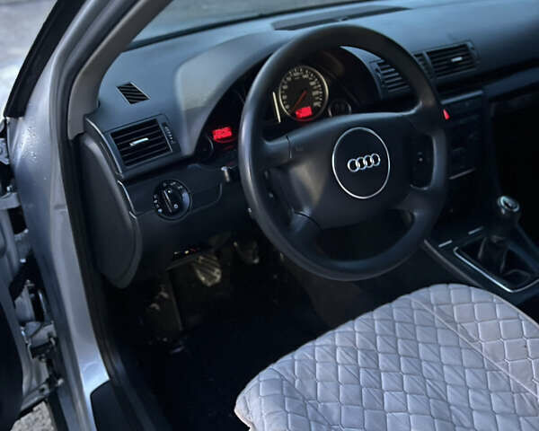 Серый Ауди А4, объемом двигателя 1.98 л и пробегом 330 тыс. км за 4400 $, фото 9 на Automoto.ua