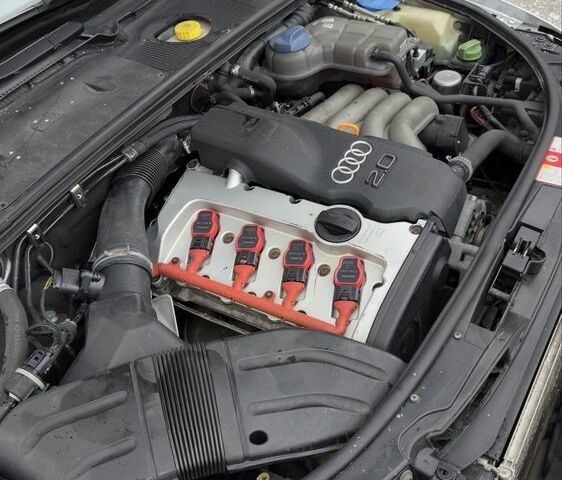 Серый Ауди А4, объемом двигателя 2 л и пробегом 300 тыс. км за 3990 $, фото 12 на Automoto.ua