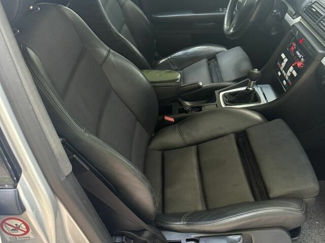 Сірий Ауді А4, об'ємом двигуна 0 л та пробігом 400 тис. км за 2026 $, фото 8 на Automoto.ua