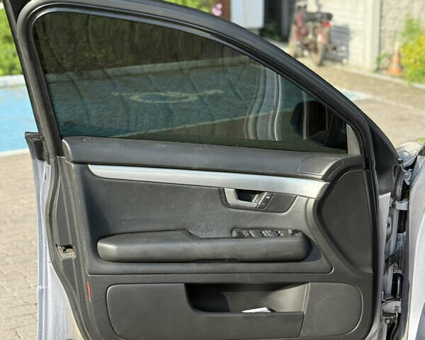 Серый Ауди А4, объемом двигателя 1.78 л и пробегом 300 тыс. км за 4000 $, фото 10 на Automoto.ua