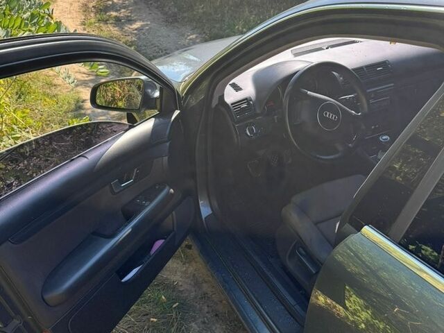 Сірий Ауді А4, об'ємом двигуна 1.98 л та пробігом 289 тис. км за 3500 $, фото 7 на Automoto.ua