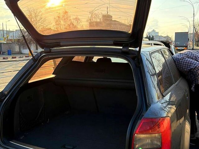 Серый Ауди А4, объемом двигателя 2.5 л и пробегом 405 тыс. км за 5000 $, фото 3 на Automoto.ua