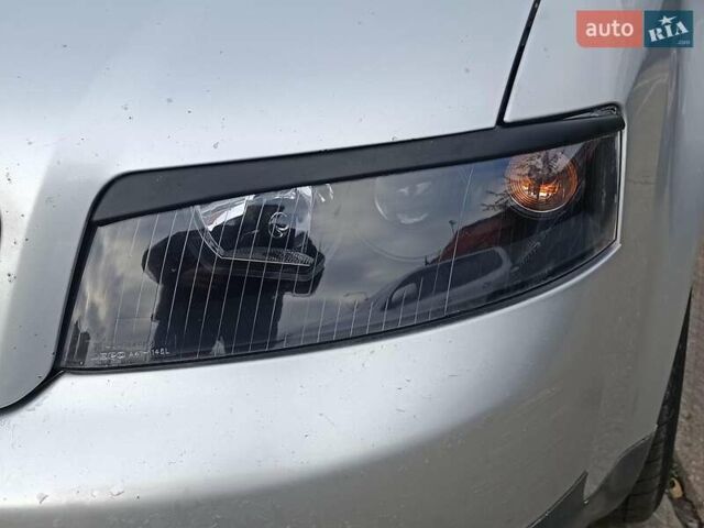Сірий Ауді А4, об'ємом двигуна 2.4 л та пробігом 282 тис. км за 5390 $, фото 4 на Automoto.ua