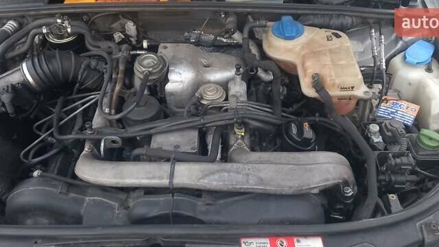 Серый Ауди А4, объемом двигателя 2.5 л и пробегом 353 тыс. км за 3800 $, фото 8 на Automoto.ua