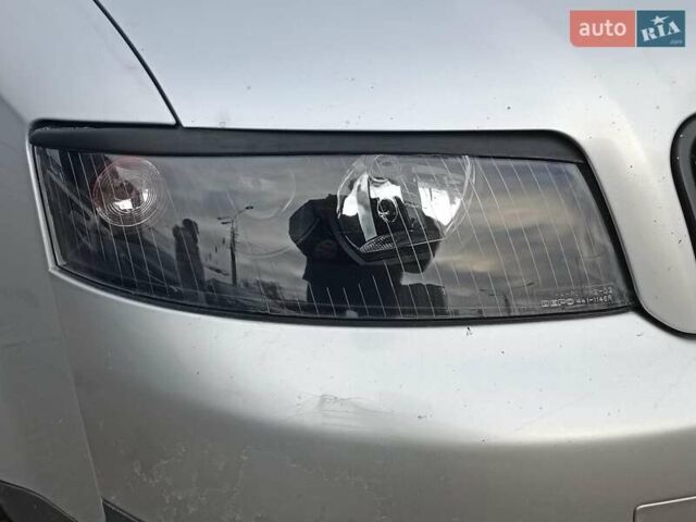 Сірий Ауді А4, об'ємом двигуна 2.4 л та пробігом 282 тис. км за 5390 $, фото 3 на Automoto.ua