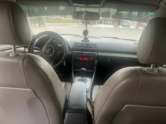 Сірий Ауді А4, об'ємом двигуна 2.5 л та пробігом 300 тис. км за 3000 $, фото 7 на Automoto.ua