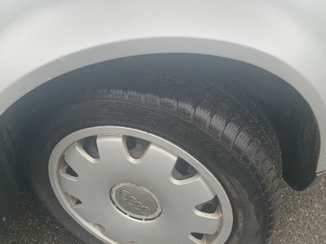 Серый Ауди А4, объемом двигателя 1.9 л и пробегом 333 тыс. км за 2600 $, фото 11 на Automoto.ua