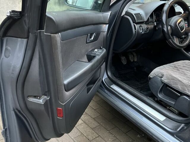 Сірий Ауді А4, об'ємом двигуна 2 л та пробігом 373 тис. км за 6600 $, фото 7 на Automoto.ua